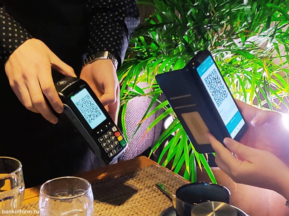 Как оплатить через QR-код в Альфа-Банке