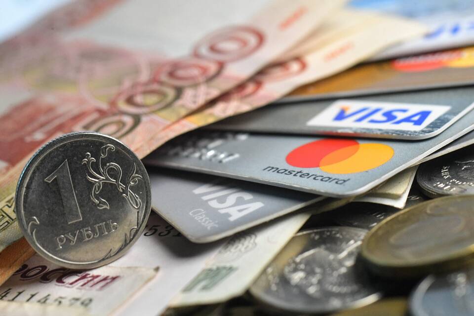 Как получить кредит на дебетовую карту